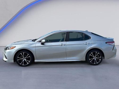 Celestial Silver Metallic 2020 Toyota Camry SE