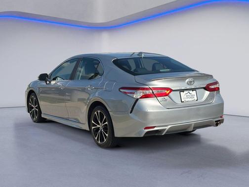Celestial Silver Metallic 2020 Toyota Camry SE
