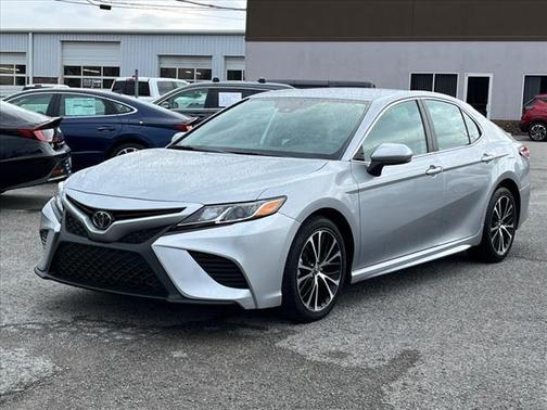 Celestial Silver Metallic 2020 Toyota Camry SE