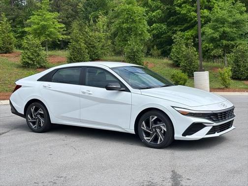 2025 Hyundai ELANTRA Sport