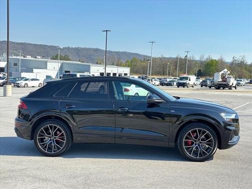 2023 Audi Q8 55 Premium Plus