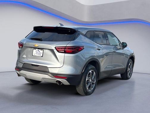 Sterling Gray Metallic 2025 Chevrolet Blazer 2LT