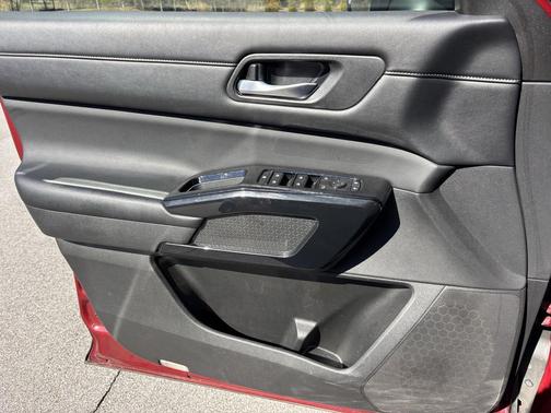 2022 Nissan Pathfinder SV 2WD