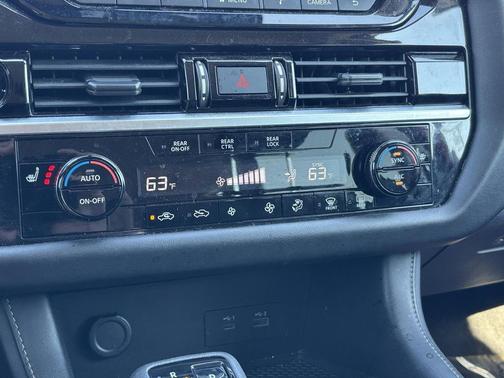 2022 Nissan Pathfinder SV 2WD