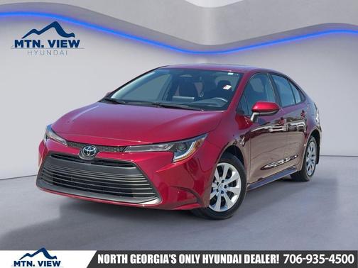 Pearl 2025 Toyota Corolla LE