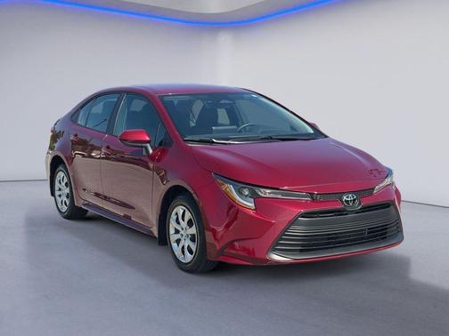 Pearl 2025 Toyota Corolla LE
