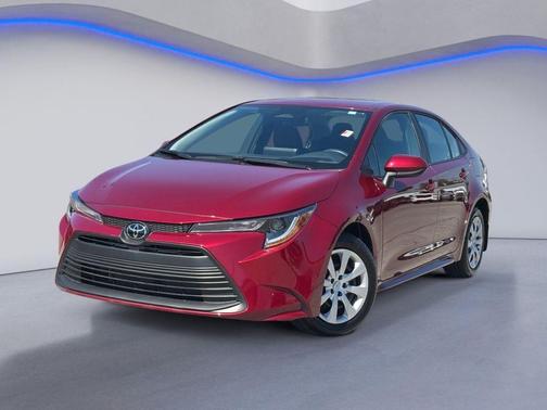 Pearl 2025 Toyota Corolla LE
