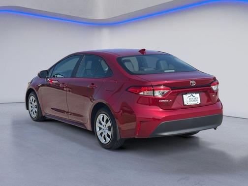 Pearl 2025 Toyota Corolla LE