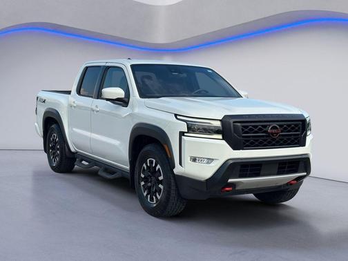 Glacier White 2024 Nissan Frontier PRO-X