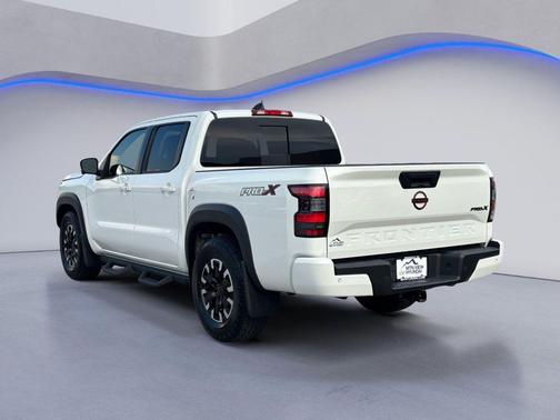 Glacier White 2024 Nissan Frontier PRO-X