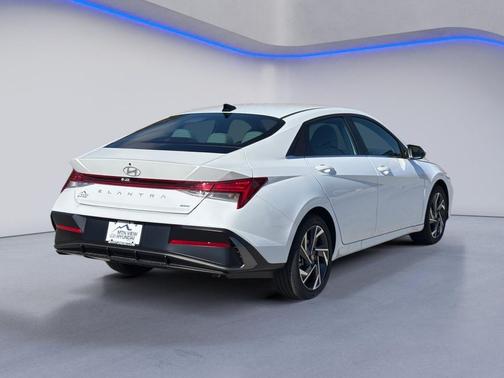 2026 Hyundai ELANTRA HEV Limited