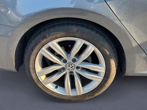 2019 Volkswagen Passat 2.0T Wolfsburg Edition