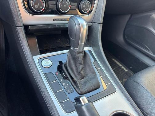 2019 Volkswagen Passat 2.0T Wolfsburg Edition