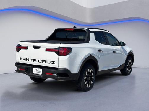 Atlas White 2026 Hyundai SANTA CRUZ SEL Activity