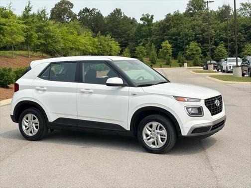 2024 Hyundai VENUE SE