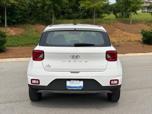 2024 Hyundai VENUE SE