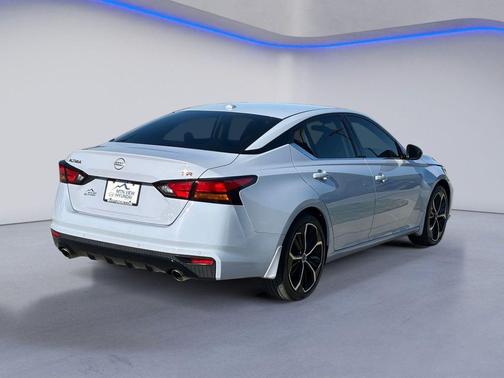 Gray Sky Pearl 2024 Nissan Altima SR FWD