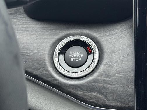 2022 Jeep Grand Cherokee 4xe Overland