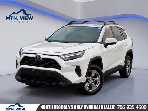 Ice 2023 Toyota RAV4 XLE