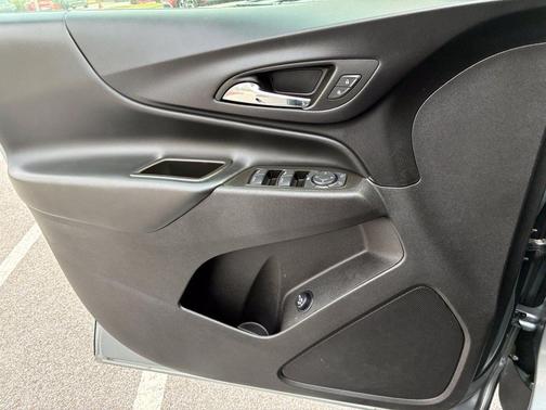 Sterling Gray Metallic 2024 Chevrolet Equinox 1LT