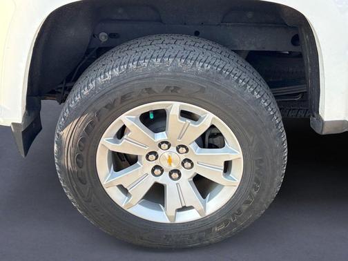 Summit White 2021 Chevrolet Colorado LT