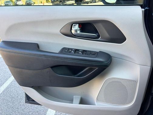 2021 Chrysler Pacifica Touring