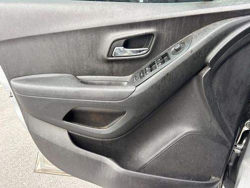Silver Ice Metallic 2016 Chevrolet Trax LT