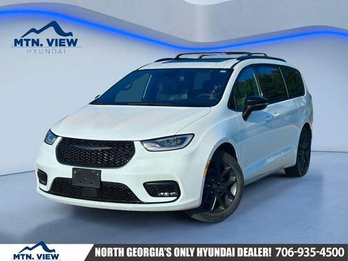 Bright White Clearcoat 2025 Chrysler Pacifica Limited