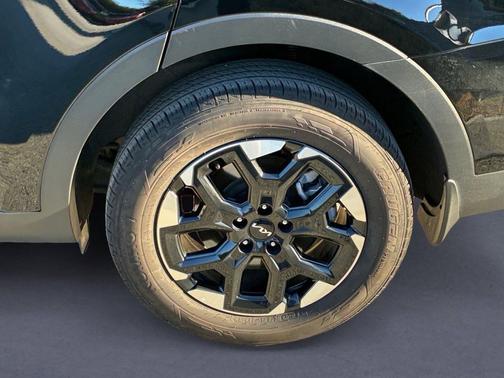 Ebony Black 2025 Kia Sorento S