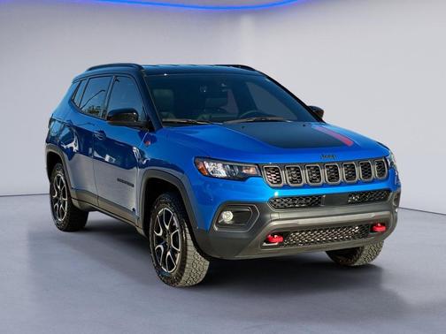 Hydro Blue Pearlcoat 2026 Jeep Compass Trailhawk