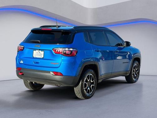 Hydro Blue Pearlcoat 2026 Jeep Compass Trailhawk