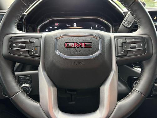 Summit White 2025 GMC Sierra 1500 SLT