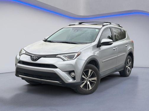 Silver Sky Metallic 2016 Toyota RAV4 XLE