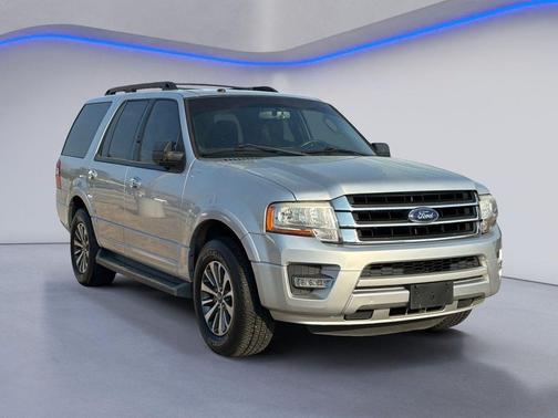 Ingot Silver 2017 Ford Expedition XLT