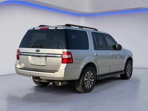 Ingot Silver 2017 Ford Expedition XLT