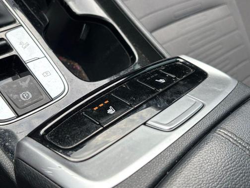Phantom Black 2024 Hyundai SANTA CRUZ SEL