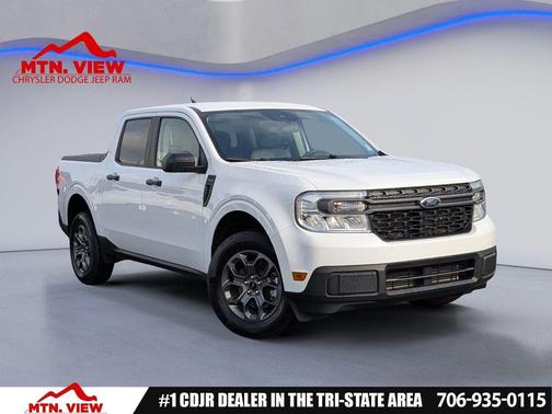 Oxford White 2024 Ford Maverick XLT