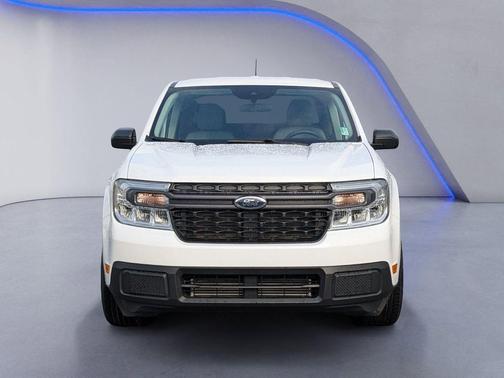 Oxford White 2024 Ford Maverick XLT
