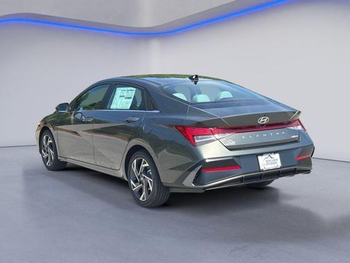 Amazon Gray 2026 Hyundai ELANTRA Limited