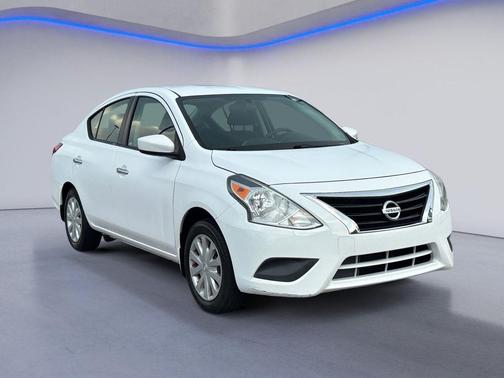 Fresh Powder 2015 Nissan Versa 1.6 SV
