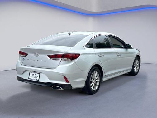 Symphony Silver 2019 Hyundai SONATA SE