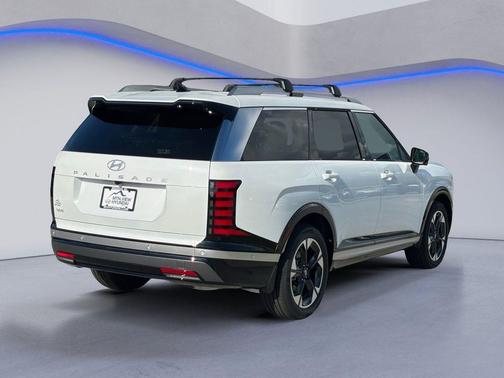 Creamy White Pearl 2027 Hyundai Palisade Hybrid Limited 7P