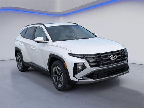 White Pearl 2026 Hyundai TUCSON SEL Premium