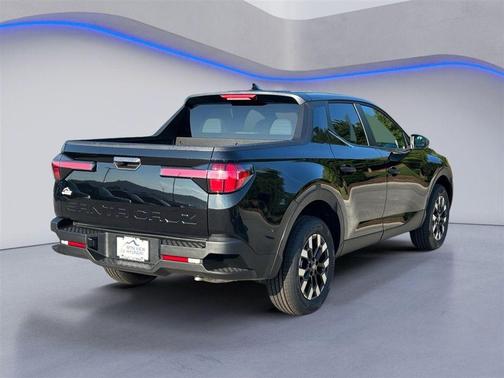 Phantom Black 2027 Hyundai SANTA CRUZ SE