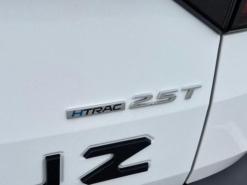 Atlas White 2026 Hyundai SANTA CRUZ Limited