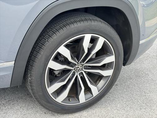 2022 Volkswagen Atlas Cross Sport 3.6L V6 SEL Premium R-Line