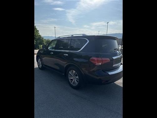 2017 INFINITI QX80 Base