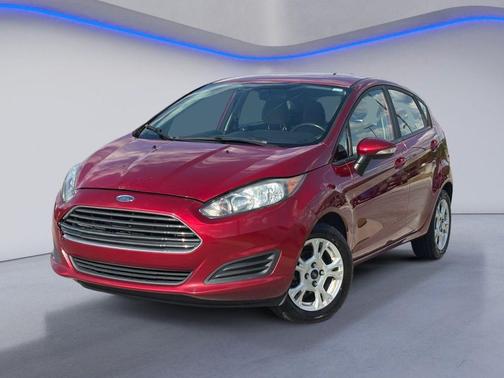 Ruby Red Metallic 2016 Ford Fiesta SE
