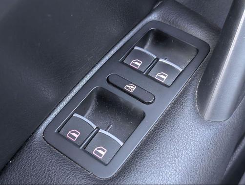 2013 Volkswagen Passat 2.5 SE