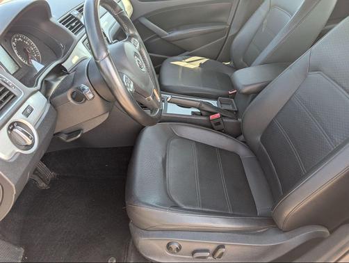 2013 Volkswagen Passat 2.5 SE